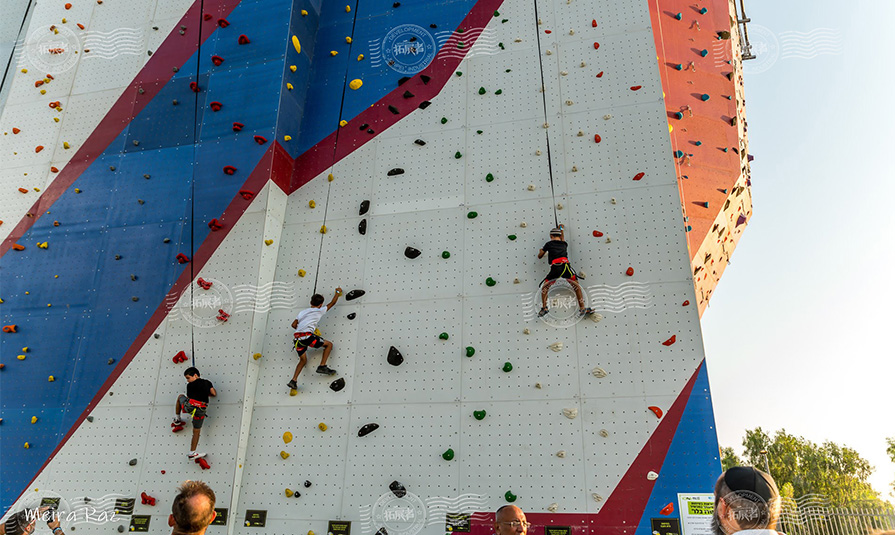 outdoor climbing center, building a climbing wall, climbing center, building a climbing gym, climbing wall maufacturer, climbing wall supplier